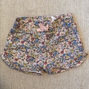 Primary pull on shorts